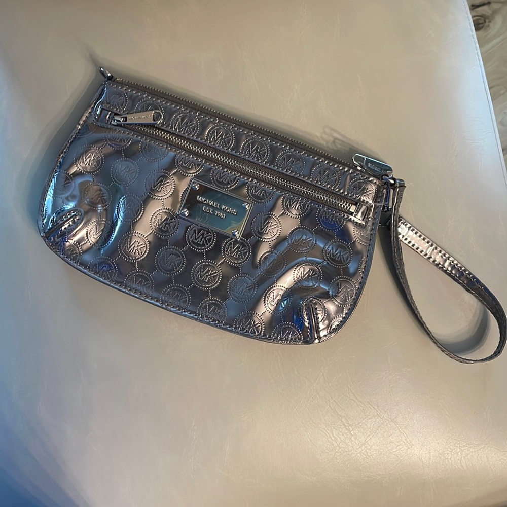 Michael Kors wristlet